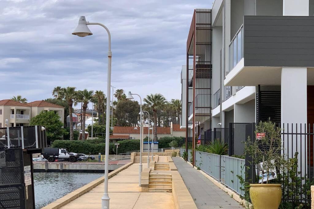 Mariner'S Cove ~ Luxe Waterfront Apartment Mindarie Dış mekan fotoğraf